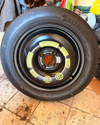 ruotino di scorta con cric