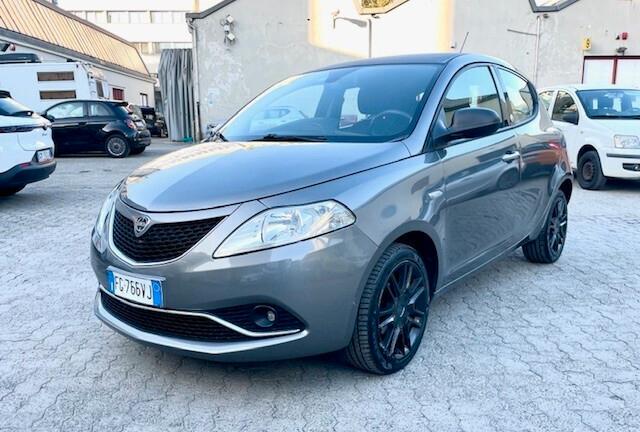 Lancia Ypsilon 1.2 69 CV 5 porte GPL Ecochic Gold 