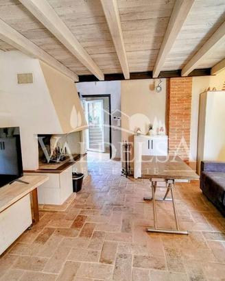 Casa indipendente di 60 m² con 3 locali e posto au