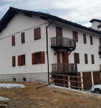 Trilocale e box a Corbet (Ayas). Stagione estiva