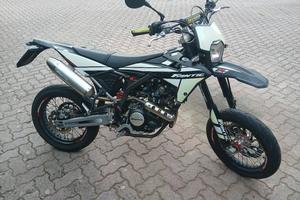 fantic motard 125 4T