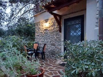 Deliziosa porzione di immobile arredata