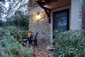 Deliziosa porzione di immobile arredata