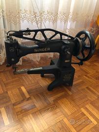 Macchina da cucire Singer 29K71 d'epoca