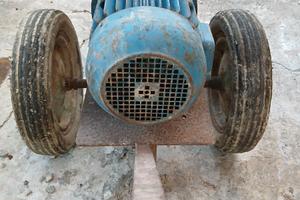 Motore 380 con pompa caprari