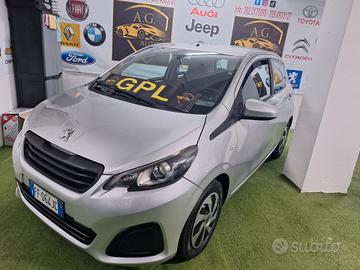 Peugeot 108 PureTech 82 5 porte Roland Garros TOP!