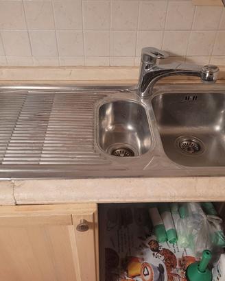 Lavello in acciaio INOX più miscelatore