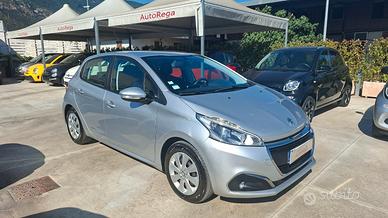 Peugeot 208 PureTech 5 porte BENZINA