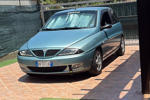 Lancia y elefantino 840