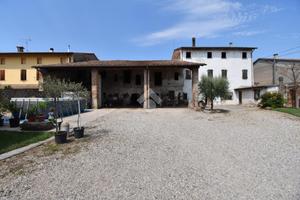 RUSTICO A CASTIGLIONE DELLE STIVIERE