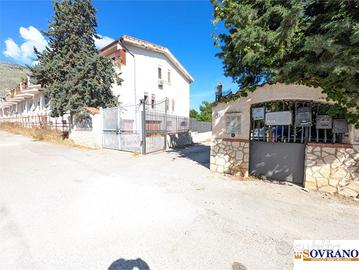 CARINI: IN PRESTIGIOSO RESIDENCE CON PISCINA