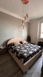 Letto king size imbottito bouclé écru