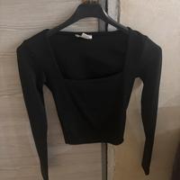 Maglietta nera pancia scoperta