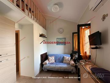 Casa, Campofelice di Roccella.