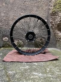 Ruota cerchio anteriore tuareg 660 con difetto