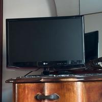 monitor LG M2362D-PC nero