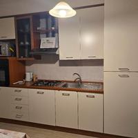 Cucina componibile completa di elettrodomestici