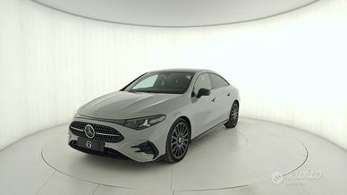 MERCEDES-BENZ CLA 200 AMG Line Premium Plus 4matic
