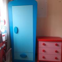 Armadio e cassettiera  per cameretta  bambini 
