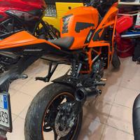 KTM RC 125 del 2023.