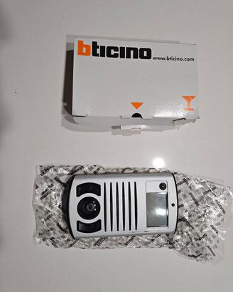 Pulsantiera singola videocitofono bticino linea 20