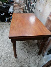 Tavolo legnio masicio 