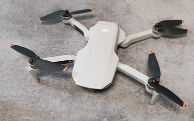 DJI Mini 2 Fly More Combo + accessori