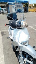 scarabeo 250