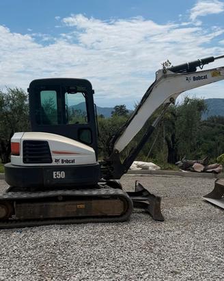 Miniescavatore usato BOBCAT E50