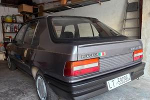 Auto d'epoca peugeot 309 gl profil anni 80