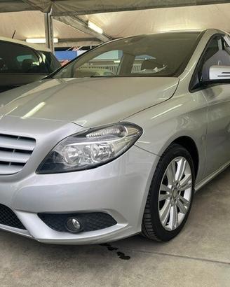 MERCEDES B180 1,5 DIESEL 10/2014