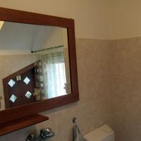 Specchio e pensile bagno