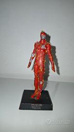 Statuetta marvel in piombo della Torcia Umana