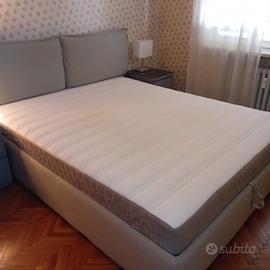 letto como e 2 comodini 