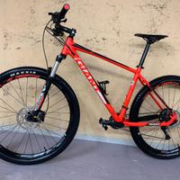 Bici Giant Talon