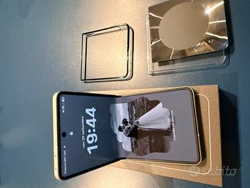 Samsung Galaxy Z Flip 8 - 512GB - cover samsung