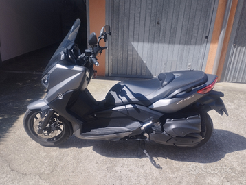Yamaha xmax 400
