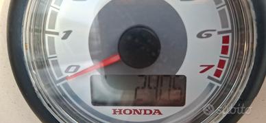 saver 450 con motore honda 40 cv 4t e posto barca