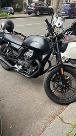 Moto Guzzi V7 III Stone
