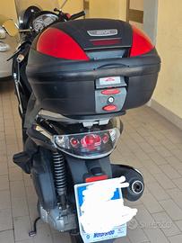 Piaggio Beverly 300 ie tourer