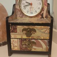 portagioie con orologio vintage 