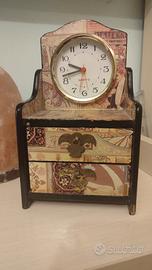 portagioie con orologio vintage 