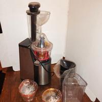 Estrattore / spremitore per frutta e verdura