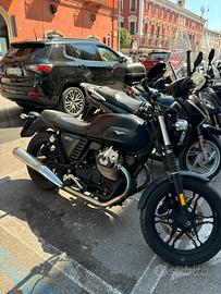 Moto Guzzi V7 II 2018