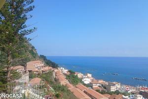Acqualadrone, trivani con veranda