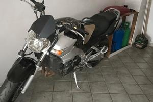 Suzuki gsr 600