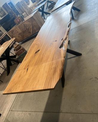 Nuovi tavoli anche allungabili eleganti in mango