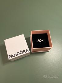 Anello Pandora argento e zirconi