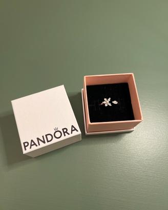 Anello Pandora argento e zirconi