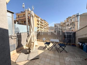 2Vani arredato+terrazzo lungomare/c.so italia